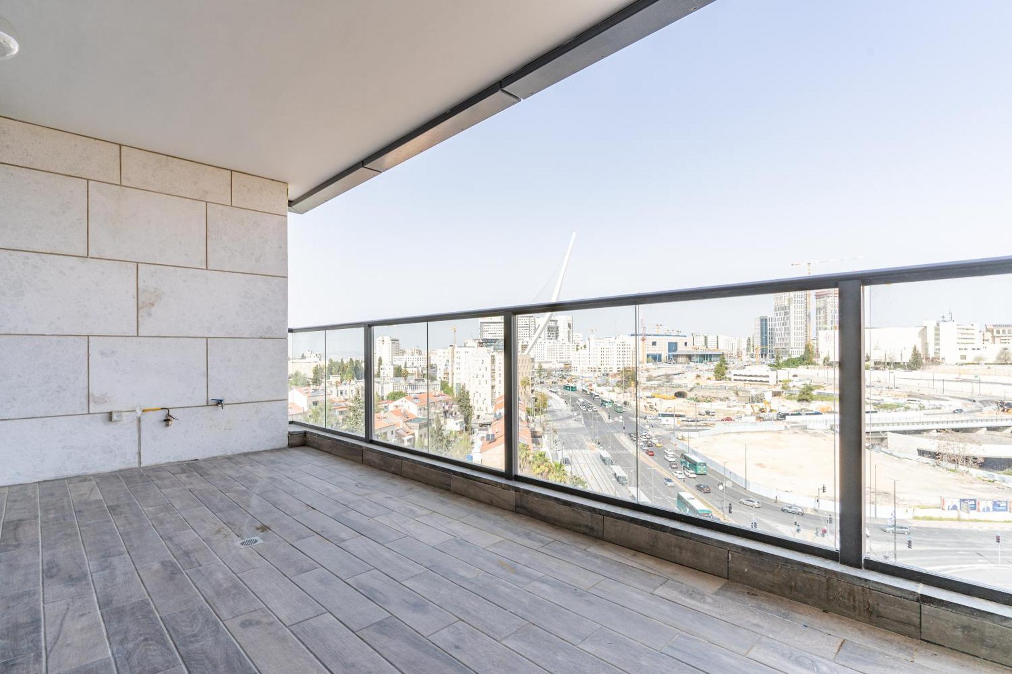 Luxury דירה